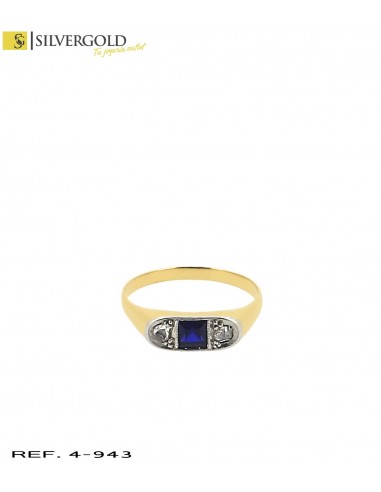 1-4-943-1-DIA-AnilloT10 oro bicolor con piedra estilo zafiro en talla princesa y un diamante a cada lado