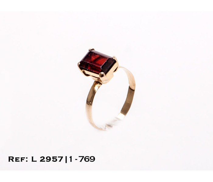 1-1-769-1-Anillo con piedra granate corte esmeralda (Talla 13) L2957