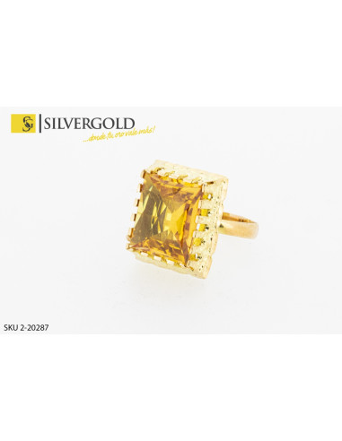 1-2-20287-1-Anillo con piedra ámbar engarzada en oro labrado. Oro 18 kt 