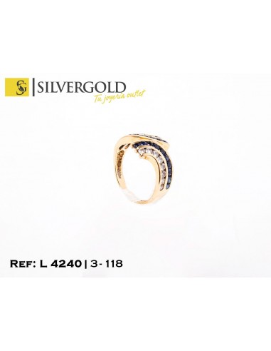 1-3-118-1-L 4240 Anillo asimAtildecopytrico unido en el centro por piedras tipo zafiro y zirconita. Oro 18 Kt.
